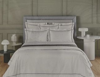 NEW Yves Delorme Athena Queen Duvet & Standard Shams (Silver)