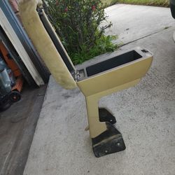 90-93 Accord Center Armrest 