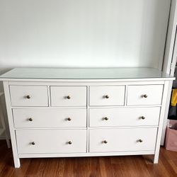HEMNES White 8-drawer dresser