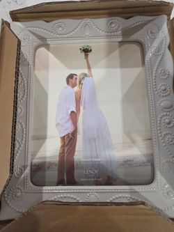 LENOX FRENCH PERLE WHITE 8"x10" FRAME BRAND NEW