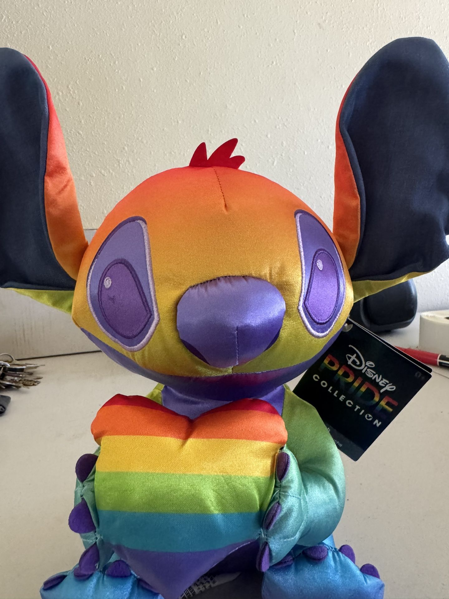 Stitch Pride 15$ 