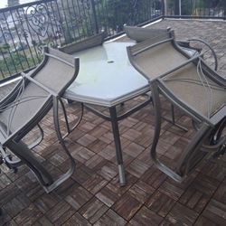 Outdoor  Patio Set With Umbrella  LUXURY 