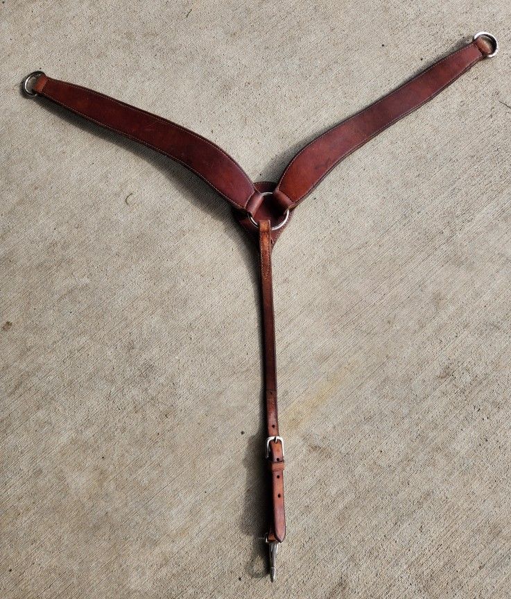 Leather Breastcollar Horse Size