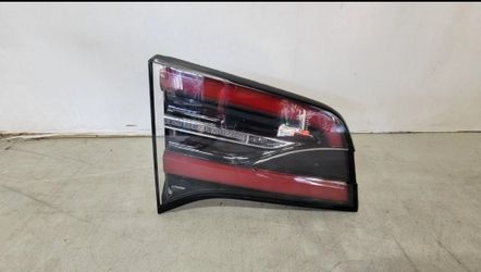 2016 2018 2019 2020 2021 TESLA MODEL X LEFT SIDE TAILLIGHT TAILGATE MOUNTED OEM