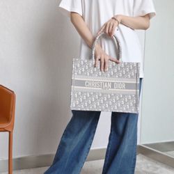 A classic handbag for women