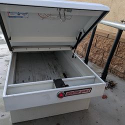 Weather Guard  115-3-01 Gull Wing Tool Box