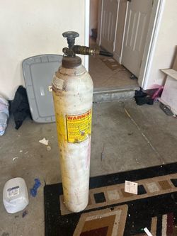 Helium tank