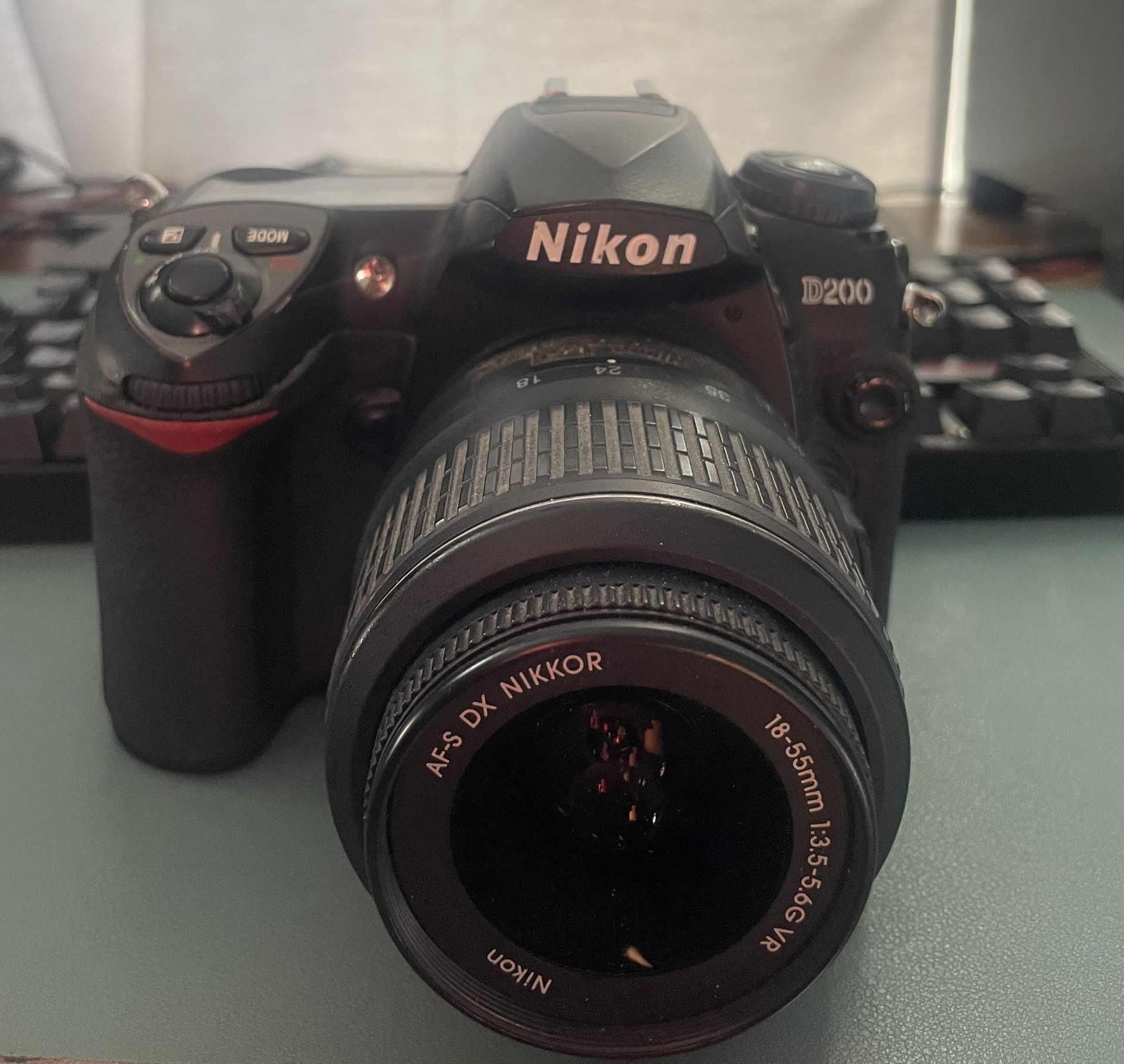 Nikon D200 + AF S NIKKOR 18 55mm Lens