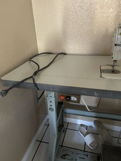 Maquine De Coser Juqui En Buen Estado 
