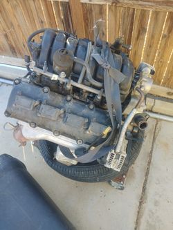 2007 Dodge Charger RT Engine Transmission Selling Separate Parts As Is