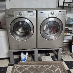 Matching washer and dryer