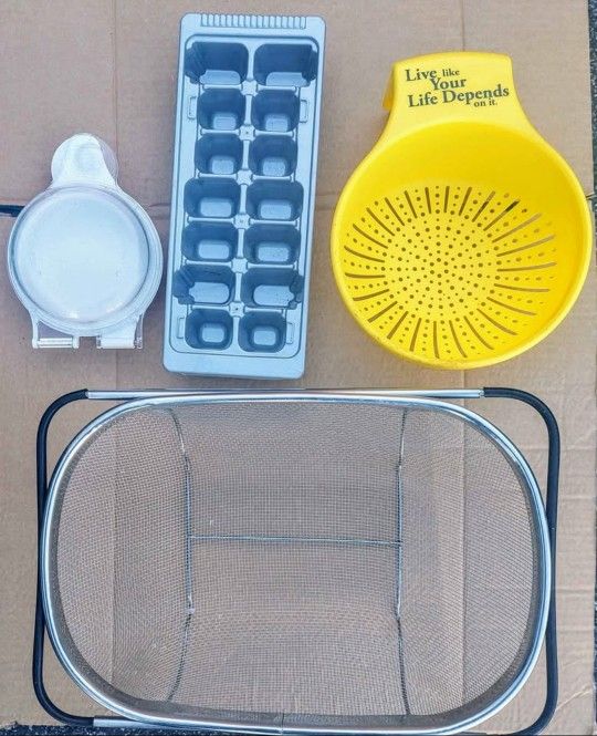 Ice Cube Tray, 2 Food Strainers, Microwave Egg Cooker, Sell all 4 for $15