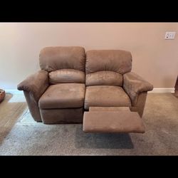 Lazy Boy Reclining Love Seat