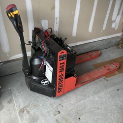 Electric pallet, jack