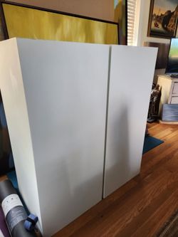 Tall sculpture/ plant stand