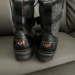 UGG  Rain Boots For Women Size 7 Used