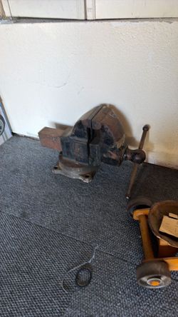 Bench clamp rock island 542-box 80pounds