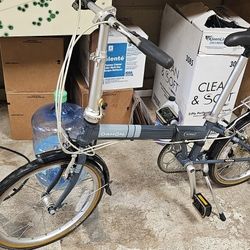 Dahon D7 Folding Bike