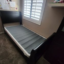 Twin Sleigh Bed