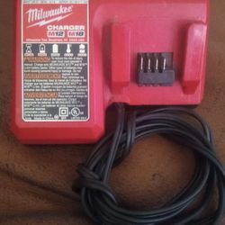 Milwaukee M12 And M18 Battery Charger