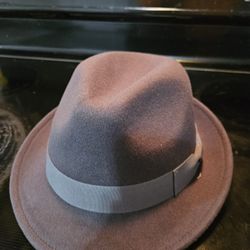 Derby Hat Size 7.5