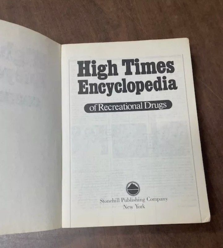 洋書 High Times Encyclopedia High Times Encyclopedia of Recreational Drugs AbeBooks