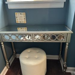 Mirrored Table And Stool