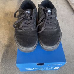BLACK VANS (RANDOM BOX)