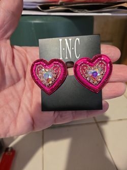 Heart Statement Earrings New $10