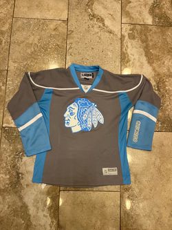 Rare Chicago Blackhawks Women's Sm Blue Cancer Awareness Reebok Jersey Sz Medium