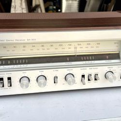 Vintage Technics SA-303 AM/ FM Stereo Receiver In Excellent !!!!