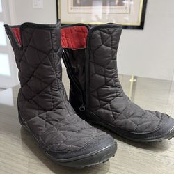 Woman’s Columbia Boots 7.5