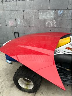 Red 2006 Corvette hood