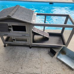 Aivituvin Indoor & Outdoor Rabbit Hutch