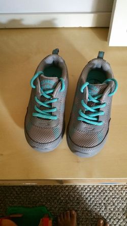 BRAND NEW Oshkosh shoes 9