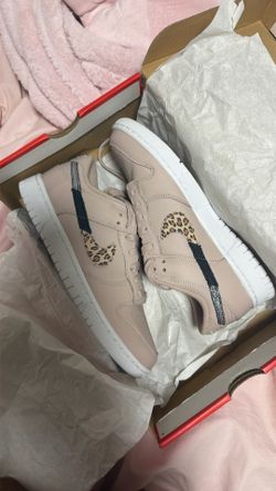 W Nike Dunks