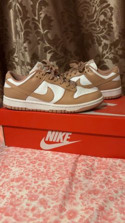 Nike Low Dunks Size 8 White and Beige 