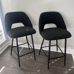 BLACK CHAIRS 
