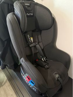 Nuna Car seat
