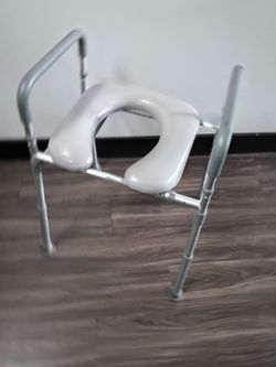 Adjustable Raised Toilet Seat with Handles, Elongated Toilet Seat Riser in Silver
21"H adjusted to 16"H;
31"H armrest
21"LX15"W
17'LX15"W" : seat