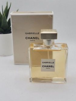 CHANEL
 
GABRIELLE CHANEL Eau de Parfum 

1.7 fl