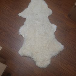 Real Ivory White Sheepskin Rug Single Pelt Genuine Sheep Skin Soft Fur, 4 X 2