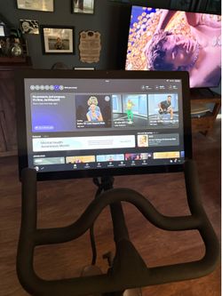 (Gen 3) Peloton Indoor Stationary Bike