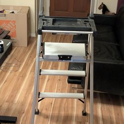 3-step aluminum ladder