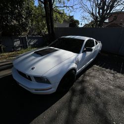 2005 Ford Mustang