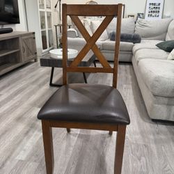 (FREE) Wooden Chair