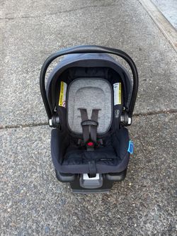 Graco Snugride 35 Lite Car seat