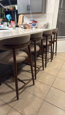 4 barstools