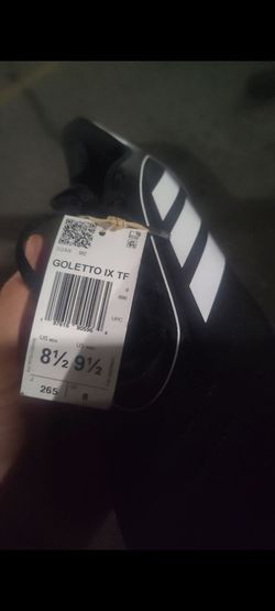 Soccer cleats