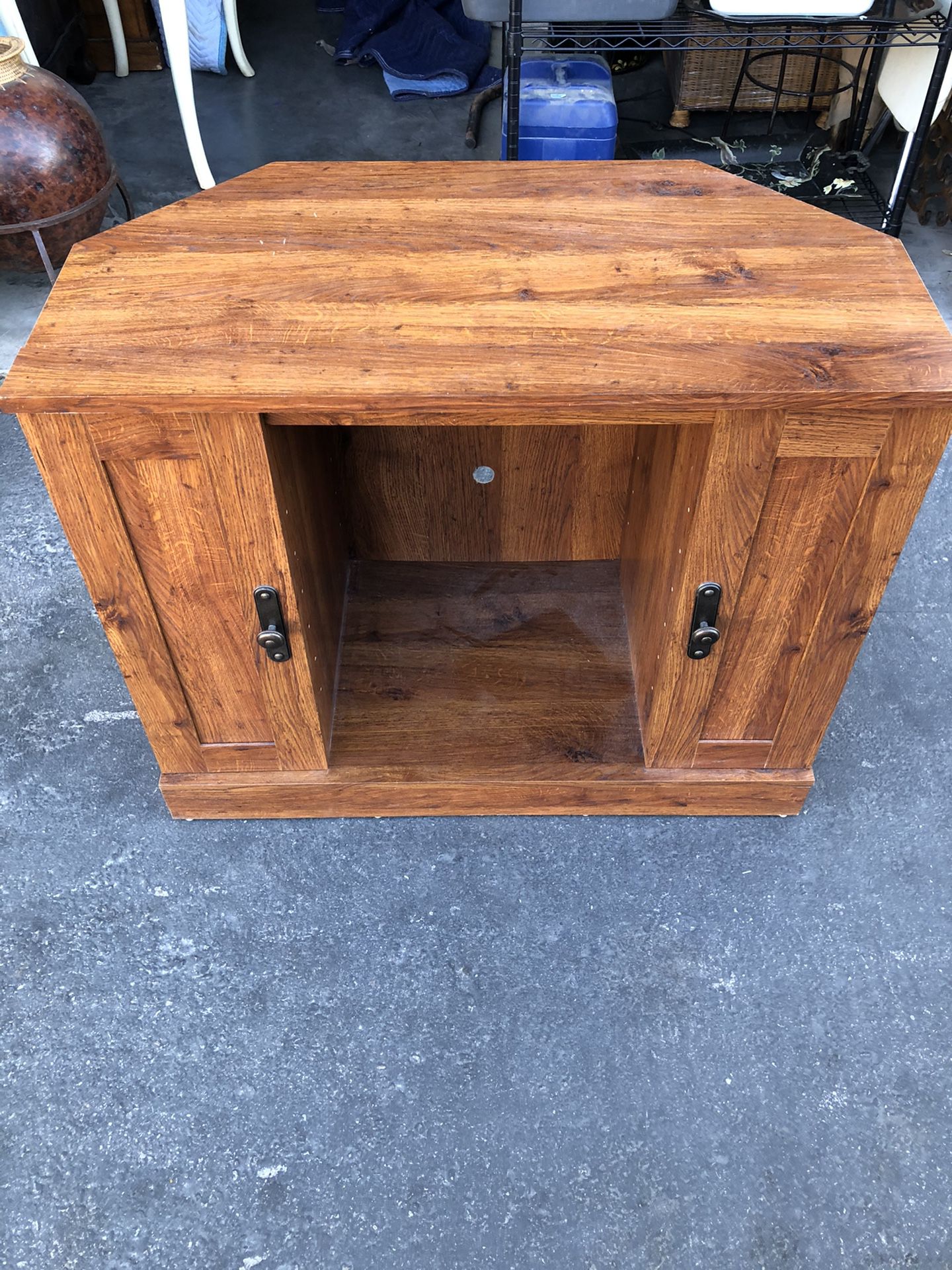 Wood Corner TV Table (Stand)